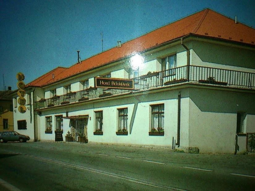 Hotel Belohlavek Holoubkov Extérieur photo